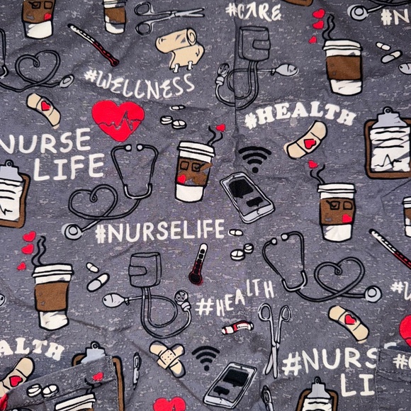 Women’s Printed Scrub Tops - Picture 16 of 16